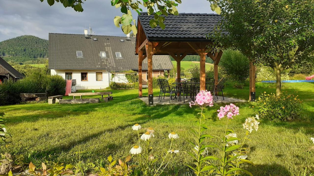 Apartman V Chaloupce Na Vrsku Bernartice  Luaran gambar